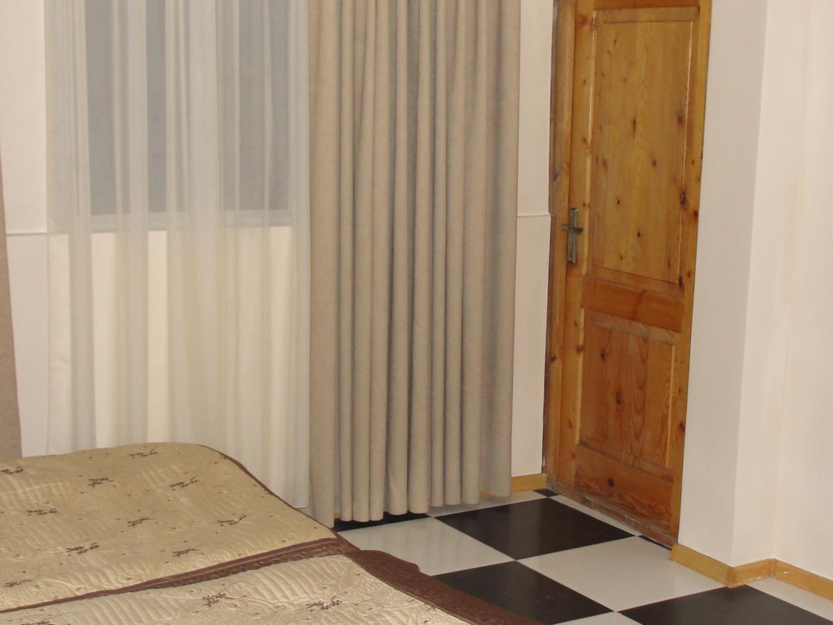 Guest House 26 Местія Екстер'єр фото